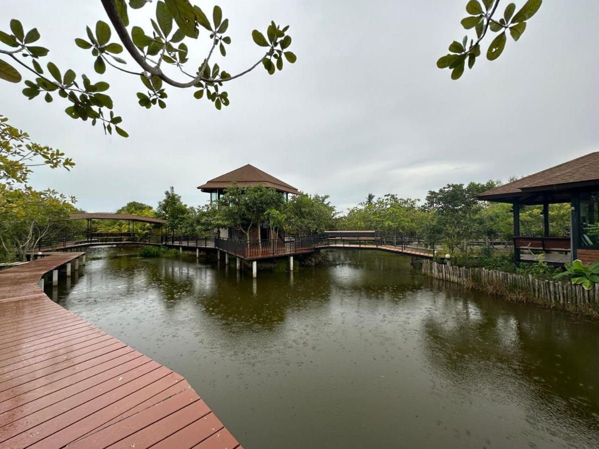 The Beatles Lagoon シャロン エクステリア 写真